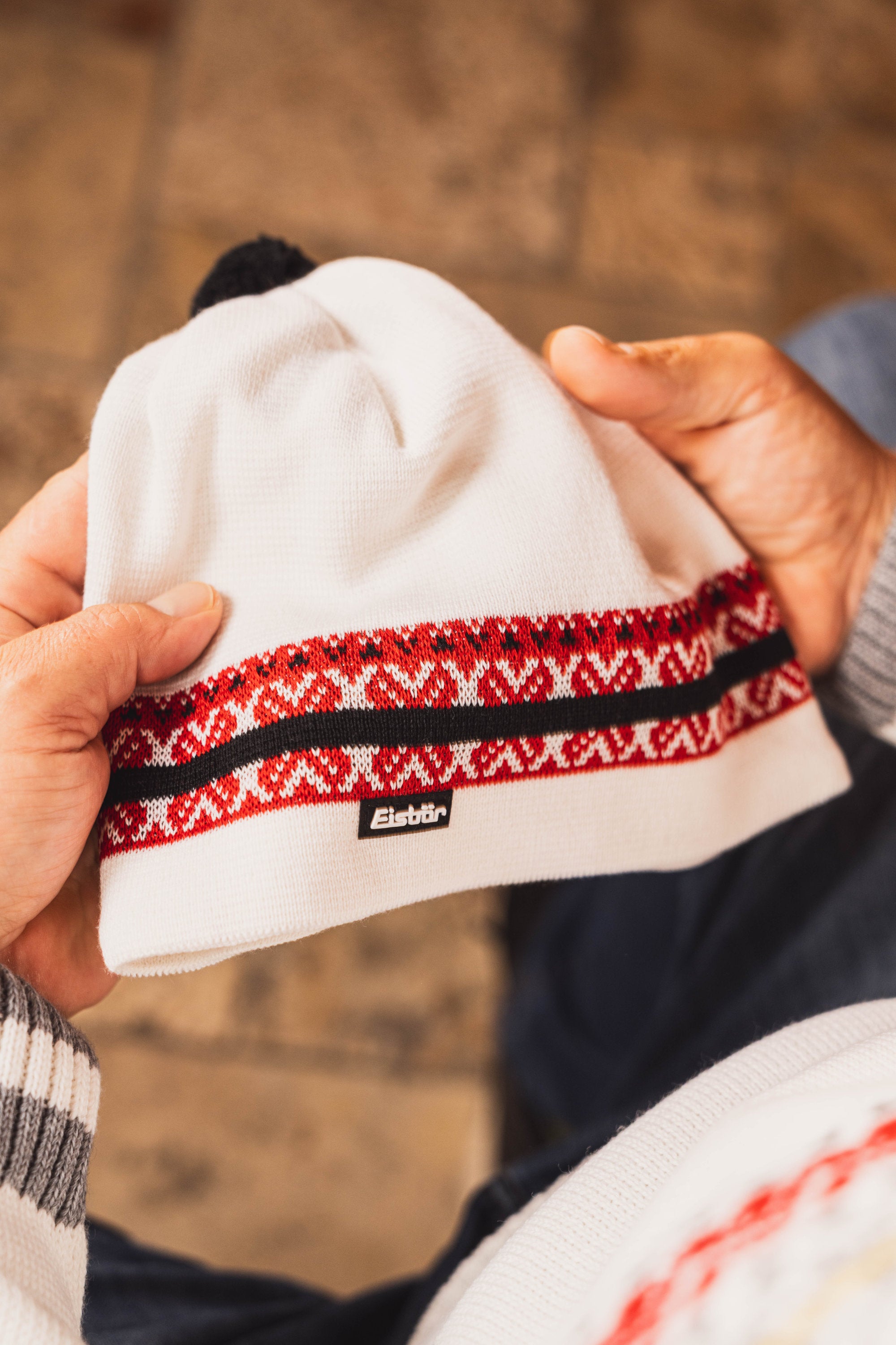 Hermann Mütze mit Bommel